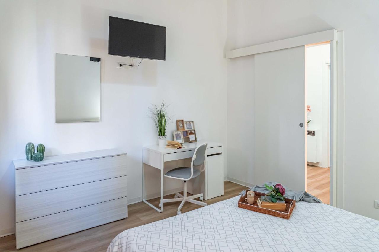 Casa Golgi - Pavia City - By Host4U Exterior foto